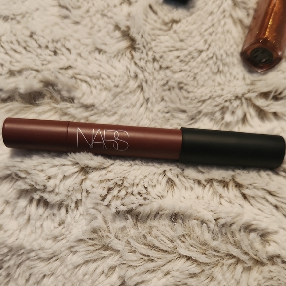 NARS Gold and Brown Lip Balm and Gloss Collection - Picture 7 of 13